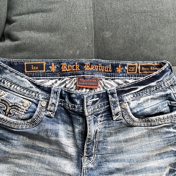 Rock Revival size 28 Easy Straight excellent condition. - Picture 5 of 6